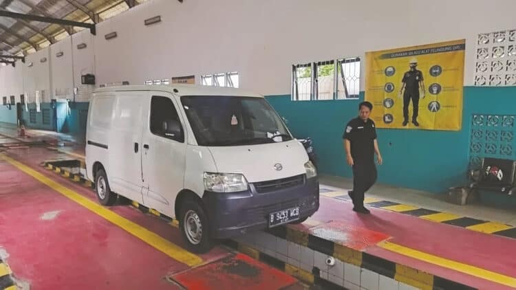 Benyamin Davnie Bakal Cabut Izin Bus Jika Masa Berlaku Uji KIR Habis