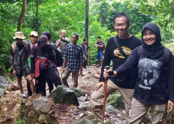 Mahasiswa UIN SMH Banten, kuliah lapang di Gunung Pulosari, Kabupaten Pandeglang. (ISTIMEWA)