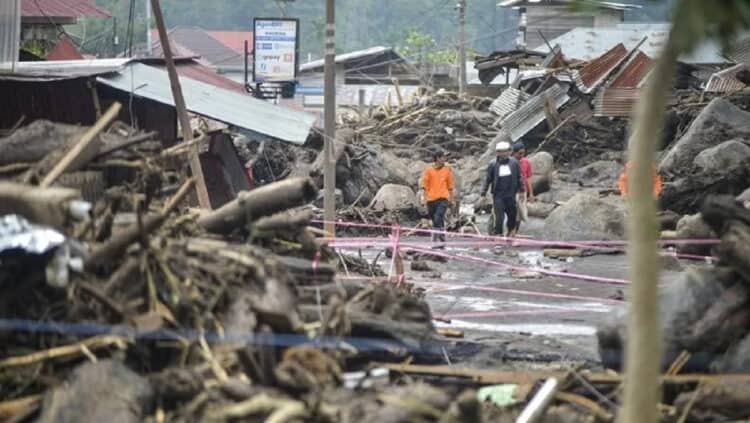 3.198 Warga Mengungsi, 44 Tewas dan 15 Hilang di Banjir Bandang Sumbar