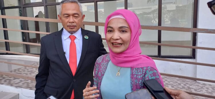 Kepala Dinas Kesehatan (Dinkes) Provinsi Banten, Ati Pramudji Hastuti. (LUTHFI/SATELITNEWS.COM)