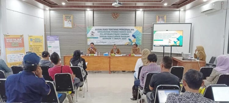 Bapenda Kabupaten Serang, melakukan sosialisasi terkait Undang-Undang HKPD yang baru, terhadap para pengusaha tambang. (SIDIK/SATELITNEWS.COM)