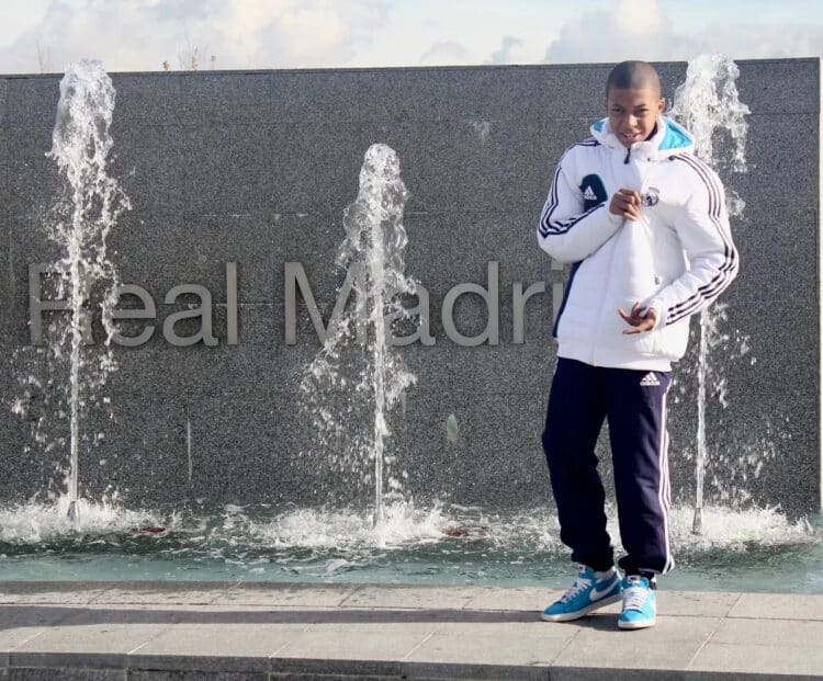 Kylian Mbappe Resmi Gabung Real Madrid