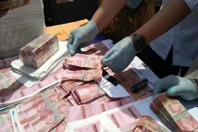 Empat Orang Tersangka Kasus Uang Palsu Rp22 Miliar