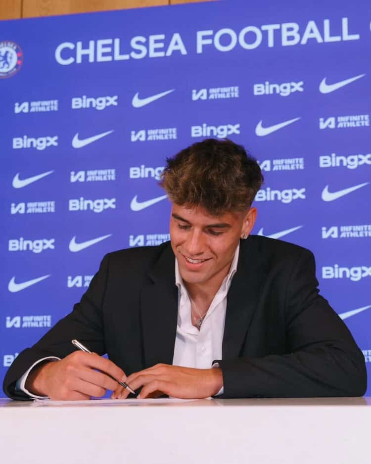Chelsea Resmi Gaet Marc Guiu