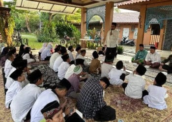 Tradisi, Arief Wismansyah dan Keluarga Santuni Puluhan Yatim dan Duafa