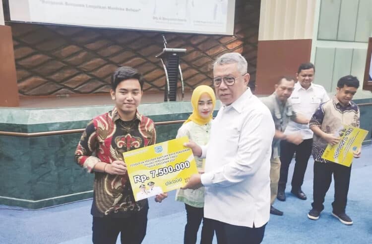 Cegah Mahasiswa Terjerat Pinjol, Pemkot Tangsel Anggarkan Rp3,7 Miliar