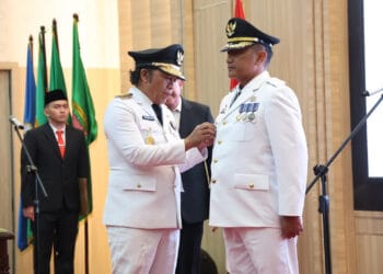 Pj Gubernur Banten Al Muktabar, lantik Gunawan Rusminto sebagai Pj Bupati Lebak. (ISTIMEWA)