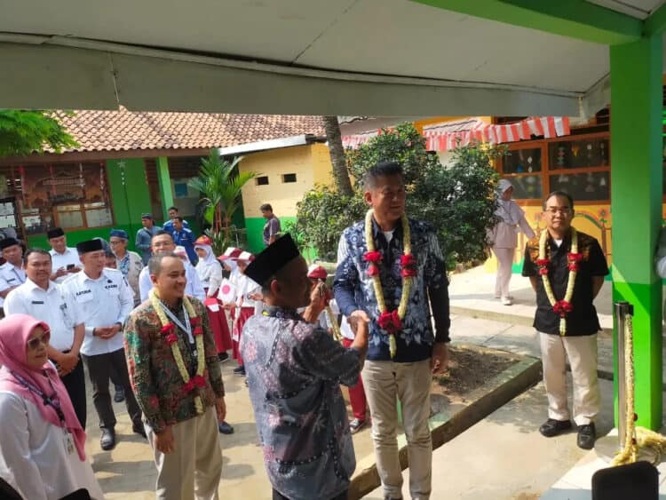 Program CSR PT EDS (Pemi) di SDN Sukamurni 1 Balaraja Diapresiasi