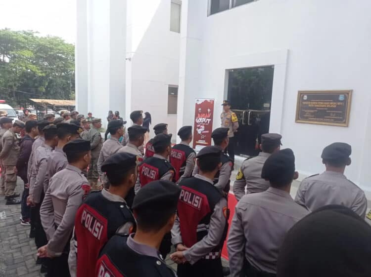 Hari Terakhir Pendaftaran Calon Kepala Daerah, Ratusan Personel Siaga di KPU Tangsel