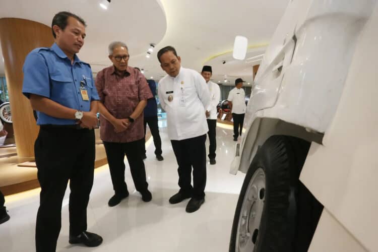 KUNJUNGAN KE PT GAJAH GUNGGAL – PJ WALIKOTA8