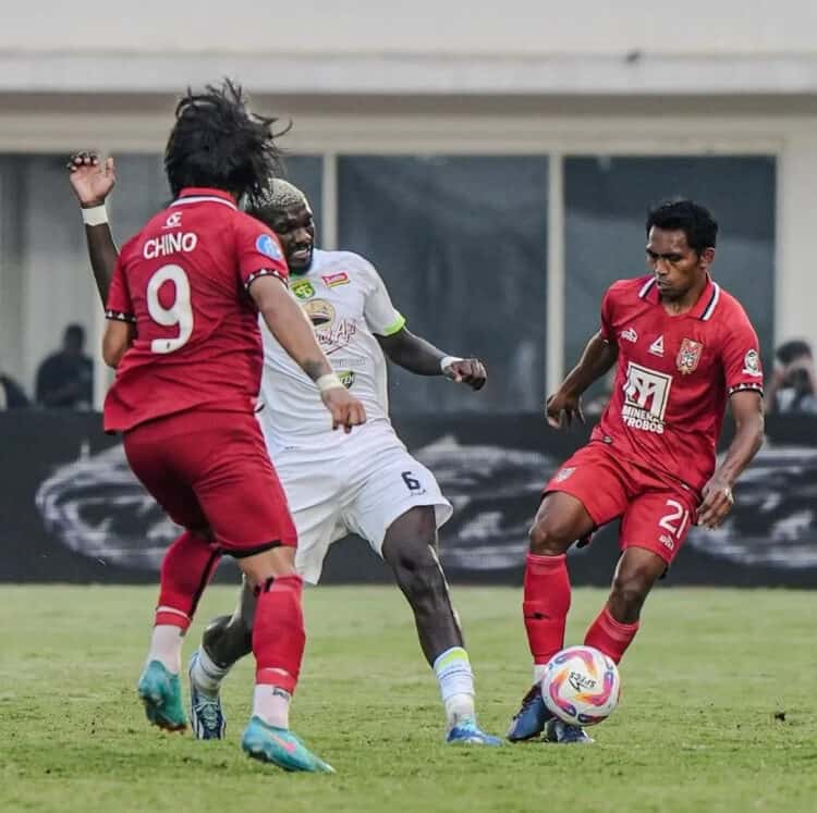 Malut United Ditahan Imbang Persebaya Surabaya