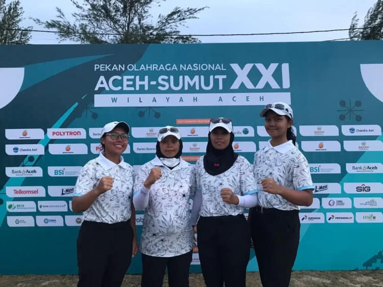 MEDALI EMAS: Tim fairway putri Banten meraih medali emas cabang olahraga woodbal pada PON XXI Aceh-Sumut. (ISTIMEWA)