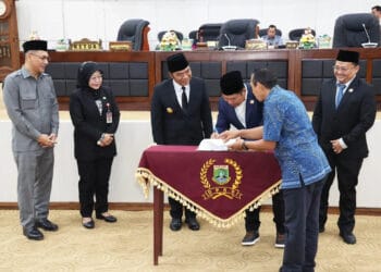 Rapat paripurna DPRD Provinsi Banten, Penetapan Pimpinan DPRD. (LUTHFI/SATELITNEWS.COM)