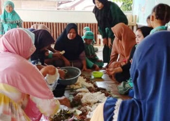Relawan Bakal Pasangan Calon (Paslon) Gubernur dan Wakil Gubernur Banten, Andra Soni - Dimyati Natakusumah, bergerak humanis di Kabupaten Lebak. (ISTIMEWA)