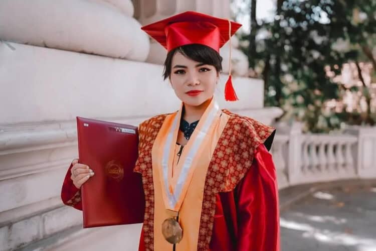 Usai Jadi Sarjana, Dinar Candy Ingin Fokus Perbaiki Diri