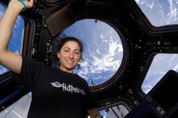 Tiga Astronaut Bocorkan Rahasia Hidup di Luar Angkasa