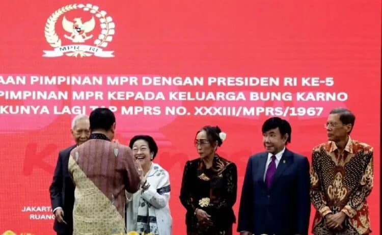 TAP MPR 33/1967 Dicabut, Guntur: Bung Karno Tidak Khianat!