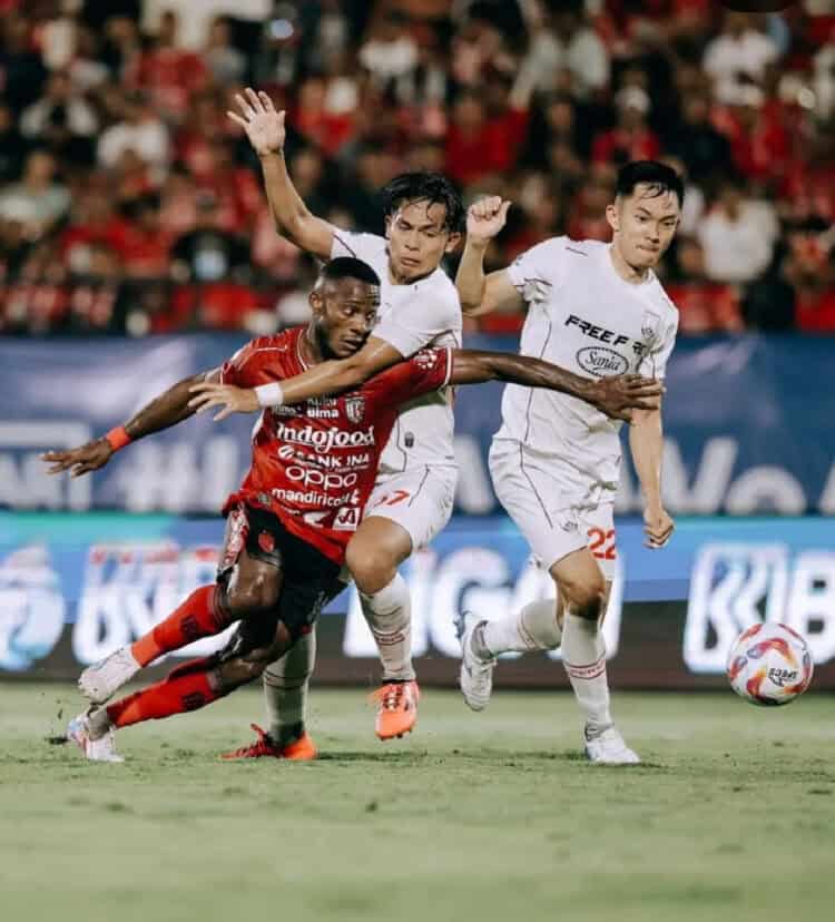 Kalahkan Persis Solo, Bali United Kembali Pimpin Klasemen