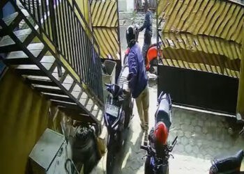 Beraksi di Indekos, Pelaku Curanmor di Babakan Tangerang Terekam CCTV