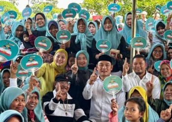 AJAK COBLOS NO 1: Calon Bupati dan Wakil Bupati Tangerang Mad Romli-Irvansyah Asmat mengajak warga Kabupaten Tangerang untuk mencoblos no urut 1 pada Pilkada 27 November 2024 mendatang. (TANGKAPAN LAYAR)