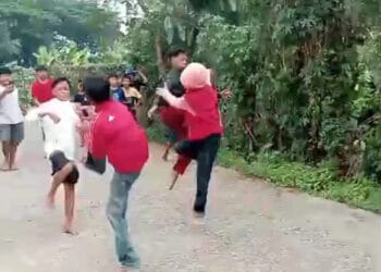 Viral Duel Gladiator Bocah SD di Tangerang Selatan, Disaksikan dan Direkam Temannya