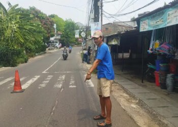 Dua Pemotor Tersangkut Kabel Semrawut di Ciputat, Alami Luka di Kepala dan Leher