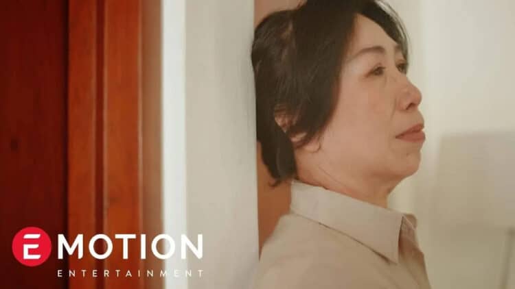Lirik Lagu Asing – Juicy Luicy