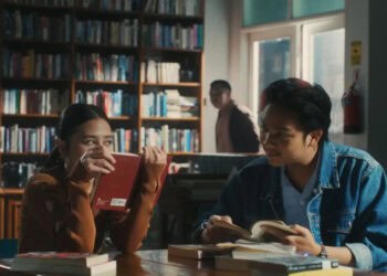 Lirik Lagu Tuk Singgah – Daun Jatuh Feat. Prilly Latuconsina