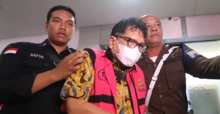 Zarof Ricar seusai diperiksa di Kejaksaan Agung, Jakarta Selatan, Selasa (5/11/2024).  (ISTIMEWA)