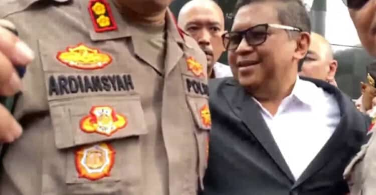 Usai Diperiksa KPK, Hasto Masih Melenggang