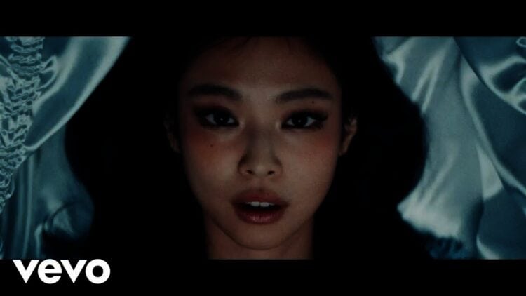 Lirik Lagu Love Hangover – JENNIE Feat. Dominic Fike