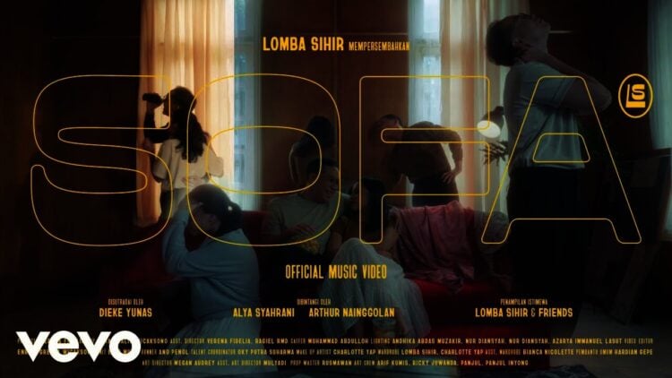 Lirik Lagu Sofa – Lomba Sihir