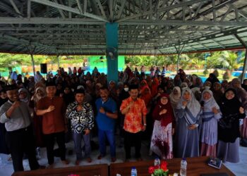 Perempuan PKS Serang, menggelar konsolidasi di wilayah Anyer. (ISTIMEWA)