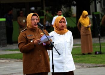 Pimpin Apel Perdana, Wabup Intan Ingatkan ASN Pemkab Tangerang Patuhi Jam Kerja di Bulan Ramadhan