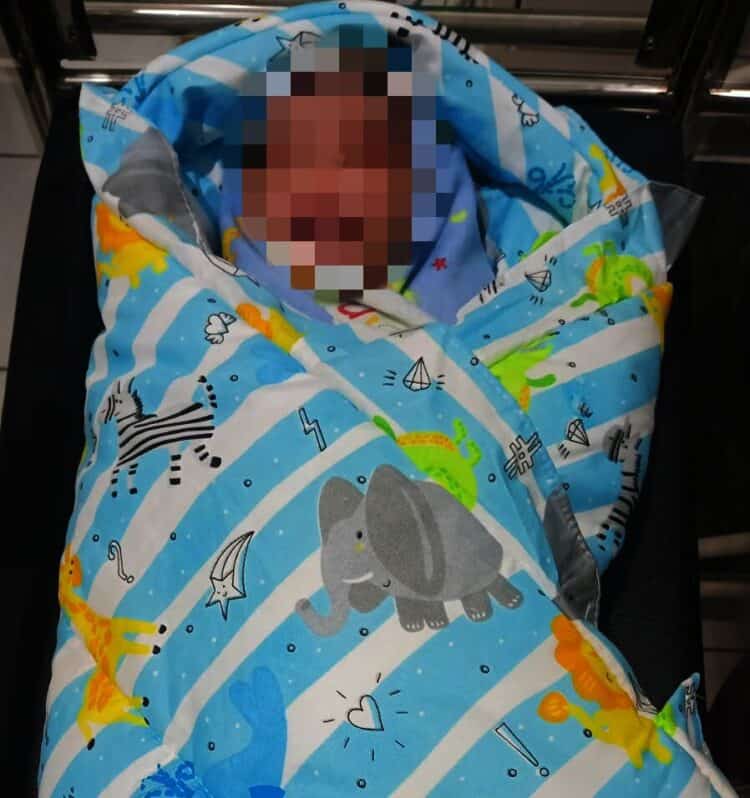Warga Pamulang Lihat Kantong Tiba-tiba Bergerak, Isinya Bayi Laki-Laki Masih Bertali Pusar