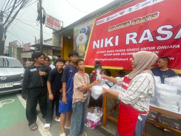 Buka Puasa Gratis Sepanjang Ramadan 2025!, Alfamart dan WINGS Group Gandeng Warteg UMKM di 36 Kota Bantu Kaum Dhuafa
