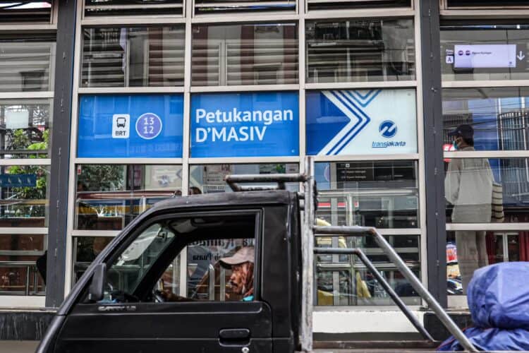 D’MASIV Jadi Band Pertama yang Akuisisi Penamaan Halte Transjakarta