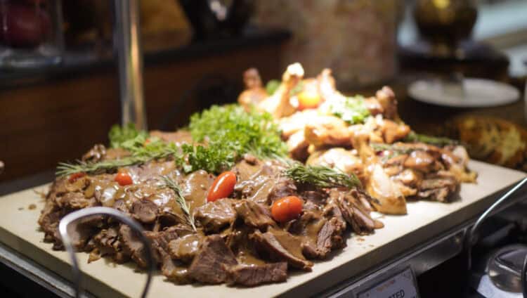 Kemeriahan Royal Iftar Hotel Santika Premiere Bintaro