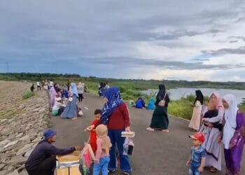 Bendungan Karian di Lebak Jadi Favorit Warga Ngabuburit
