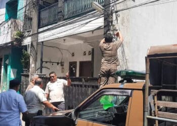 Jaringan Internet Ilegal di Tiang PJU Ditertibkan Pemkot Tangerang