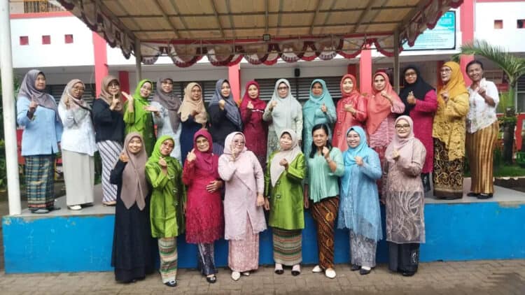 Semarak Namun Sederhana Perayaan Kartini di SDN Gebang Raya 1 Kota Tangerang