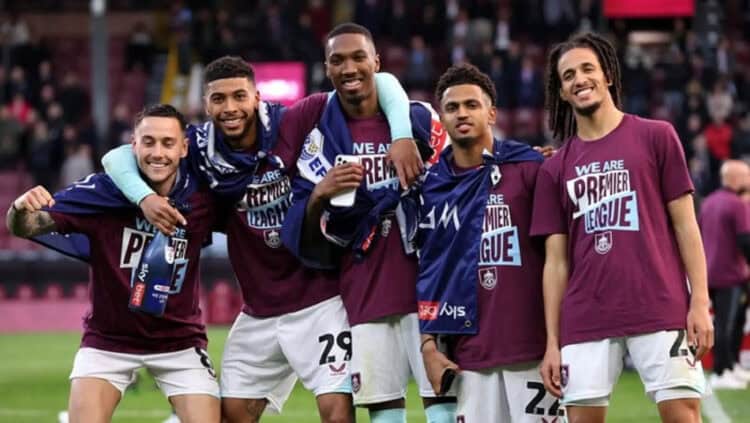 Burnley dan Leeds United Promosi