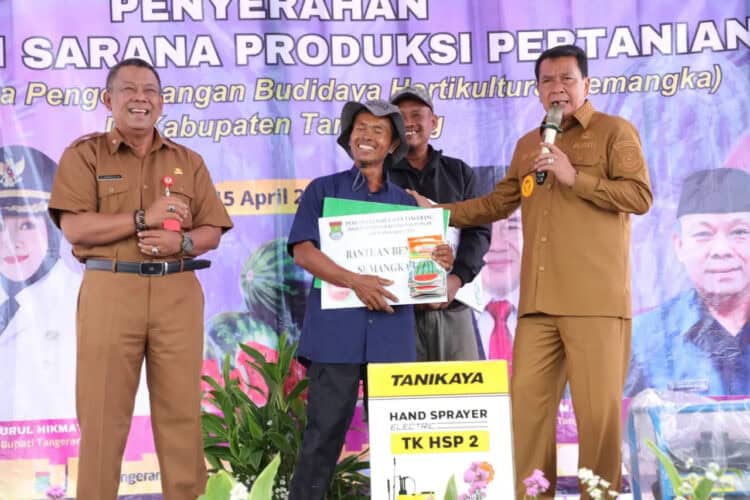 Petani Semangka di Kecamatan Mauk dan Kemiri Dapat Bantuan
