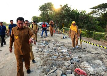 Jalan "Dihujani Meteor", Bupati Tangerang Targetkan Perbaikan Kelar 120 Hari