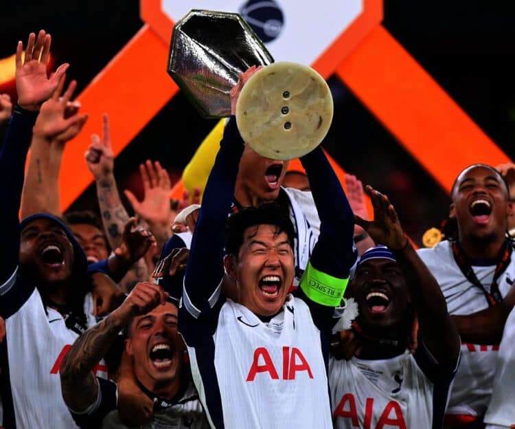 The Lilywhites Akhiri Puasa Gelar