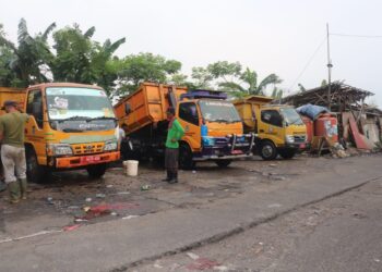 DLHK Pastikan Pengangkutan Sampah di Kabupaten Tangerang Tetap Berjalan