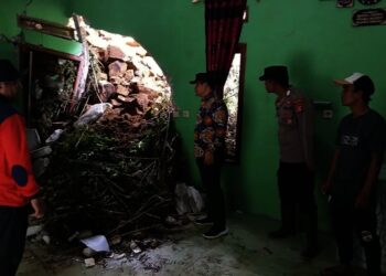 Rumah dan Sekolah di Lebak Rusak Diterjang Material Longsor