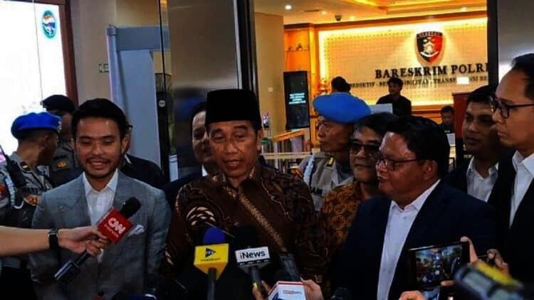 Jokowi: “Saya Sedih...”