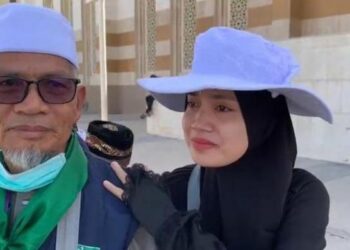 Gembira Sekaligus Sedih, Kisah Jemaah Muda Gantikan Orang Tua yang Wafat