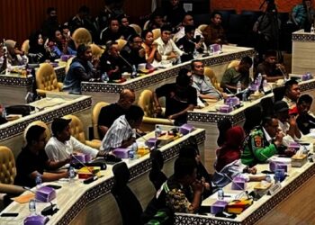 Ojol Tuntut Aplikator Turunkan Potongan Maksimal 10 Persen